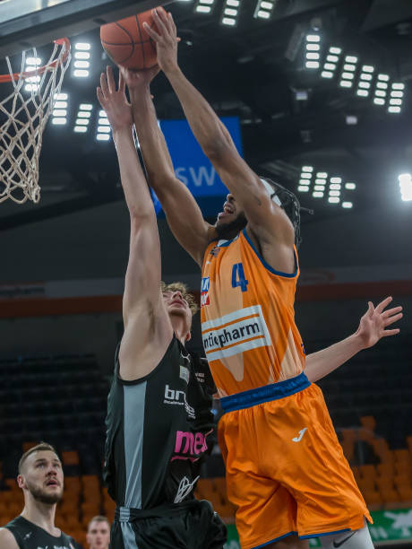 教练组在训 教练组在训