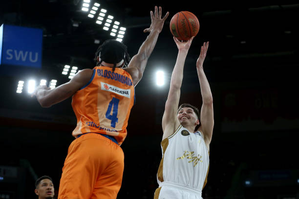 黄蜂的五连 黄蜂的五连